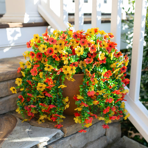 HyeFlora no-fade silk flowers maintain color across seasons