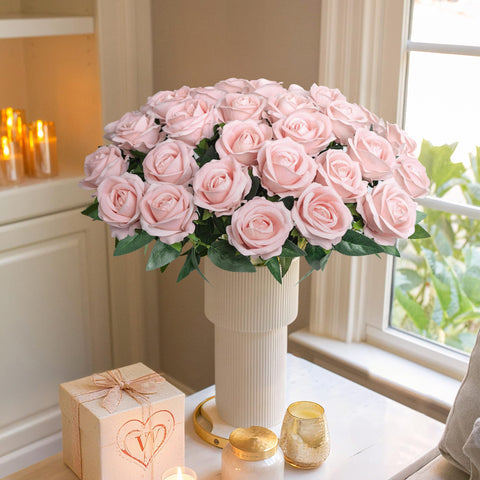 HyeFlora roses as gift toppers add a romantic touch to gifts.