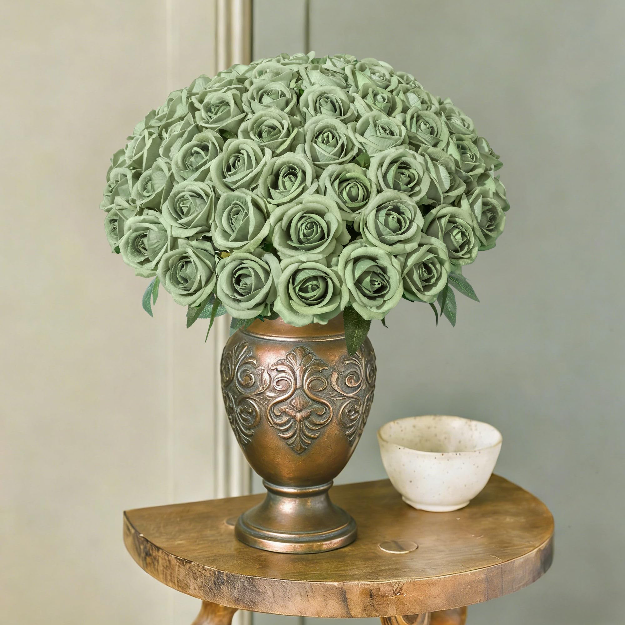 Hyeflora stems suit DIY wreaths and toppers.