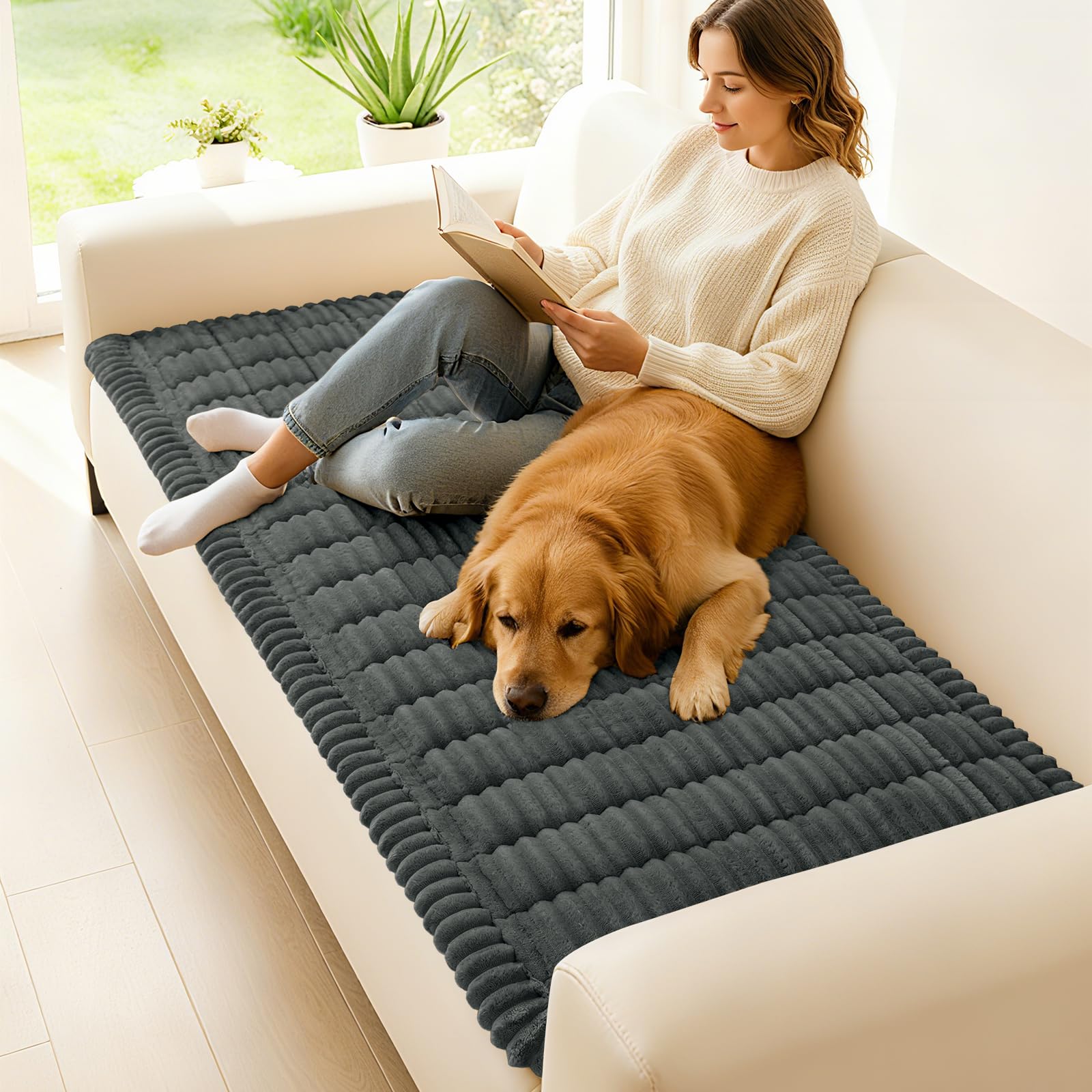 hyha couch cover with non-slip bottom stays in place