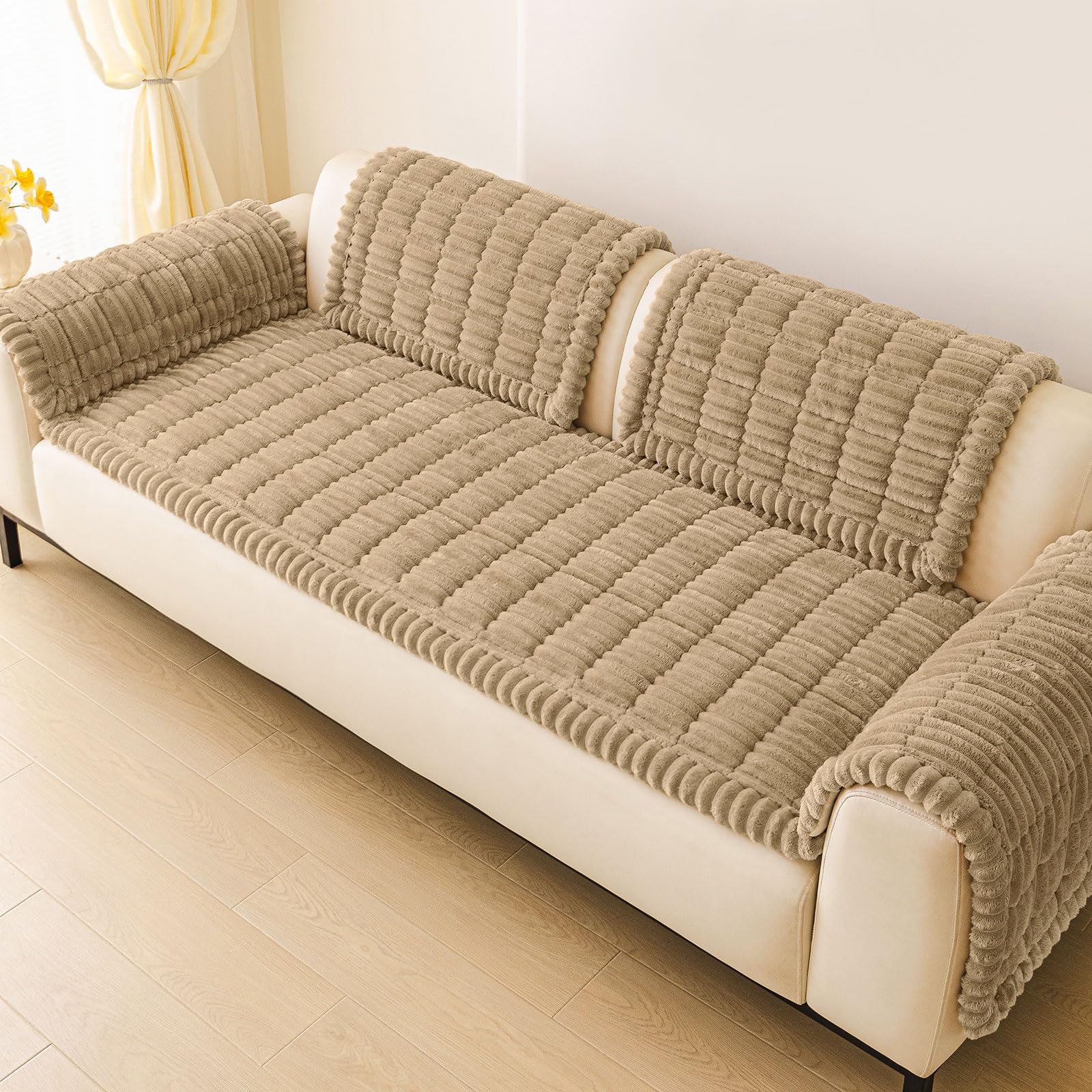 Hyha versatile use as sofa, bed, or mat.