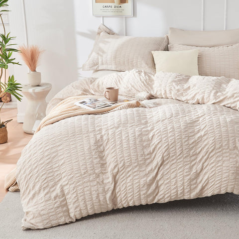 HYMOKEGE beige twin seersucker pillow sham with structured pattern