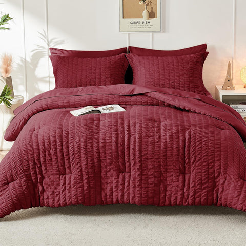 HYMOKEGE Burgundy Queen Bed Setup shows all-season comfort and loft