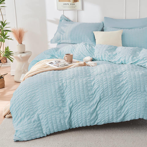 HYMOKEGE Lake Blue flat sheet offers soft microfiber warmth for all-season sleep
