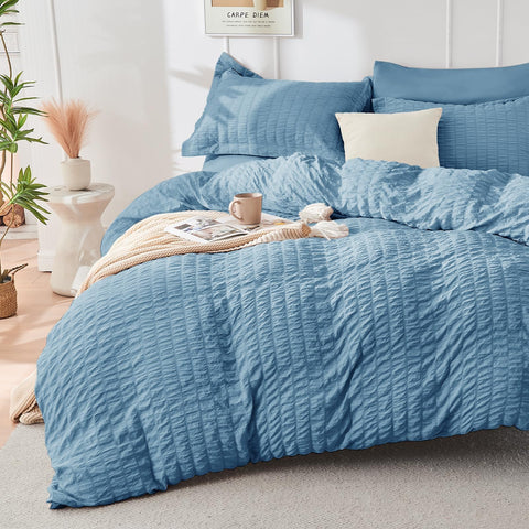 HYMOKEGE Mineral Blue seersucker texture highlighting elegant pattern and wrinkle resistance