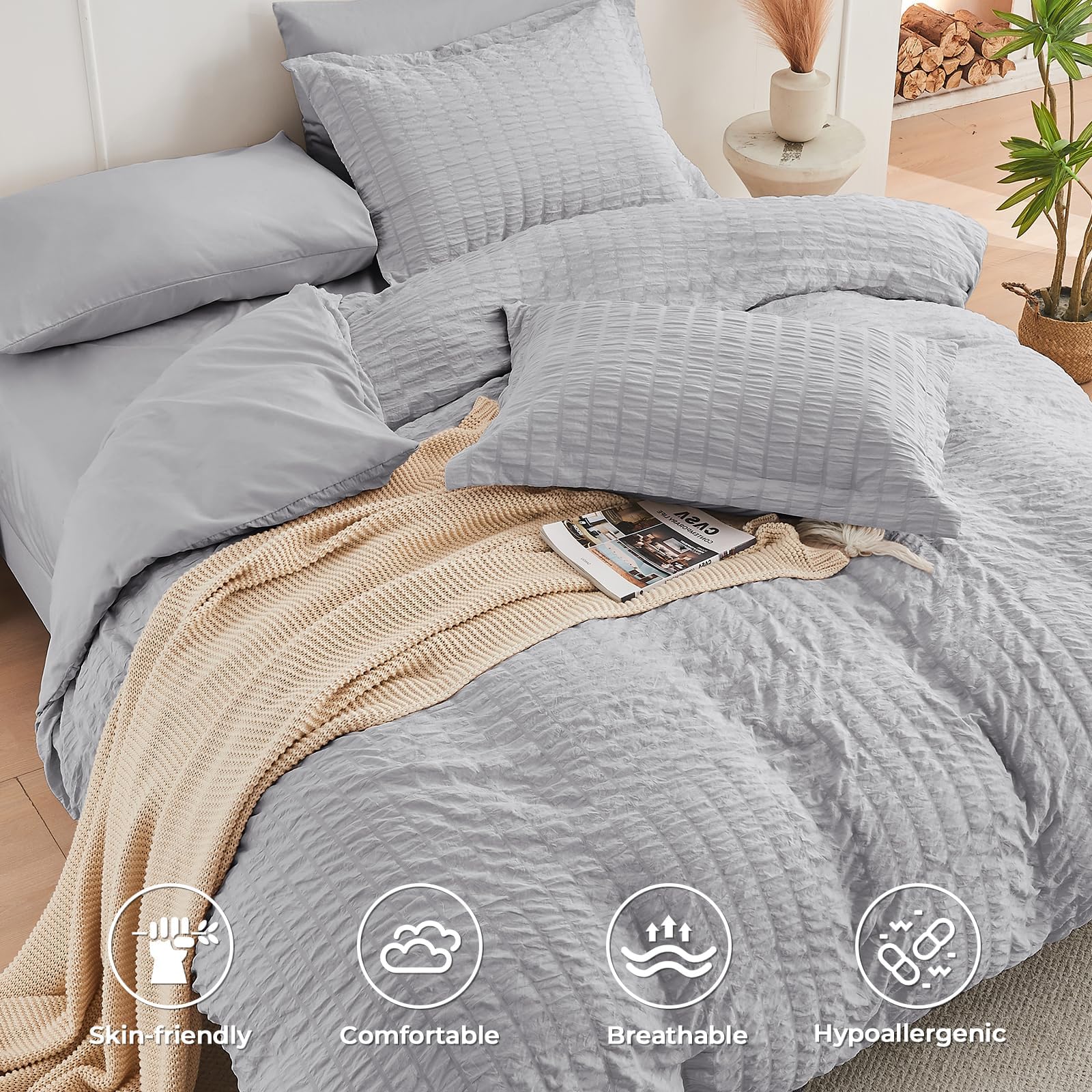 HYMOKEGE seersucker pillow shams matching the set for a hotel-inspired look