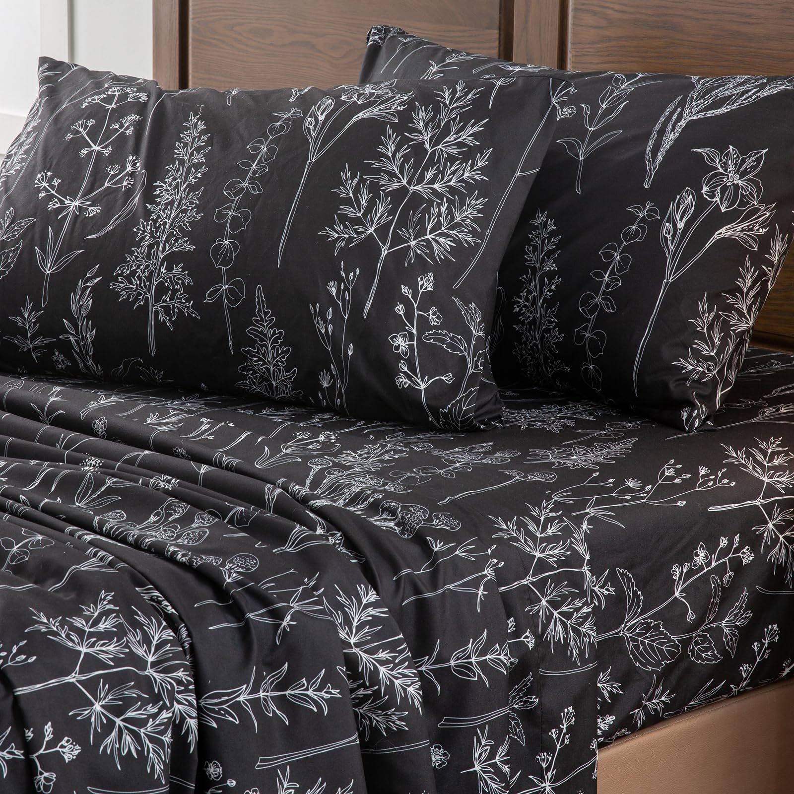 HYPREST floral printed bedding in breathable microfiber for year-round use.