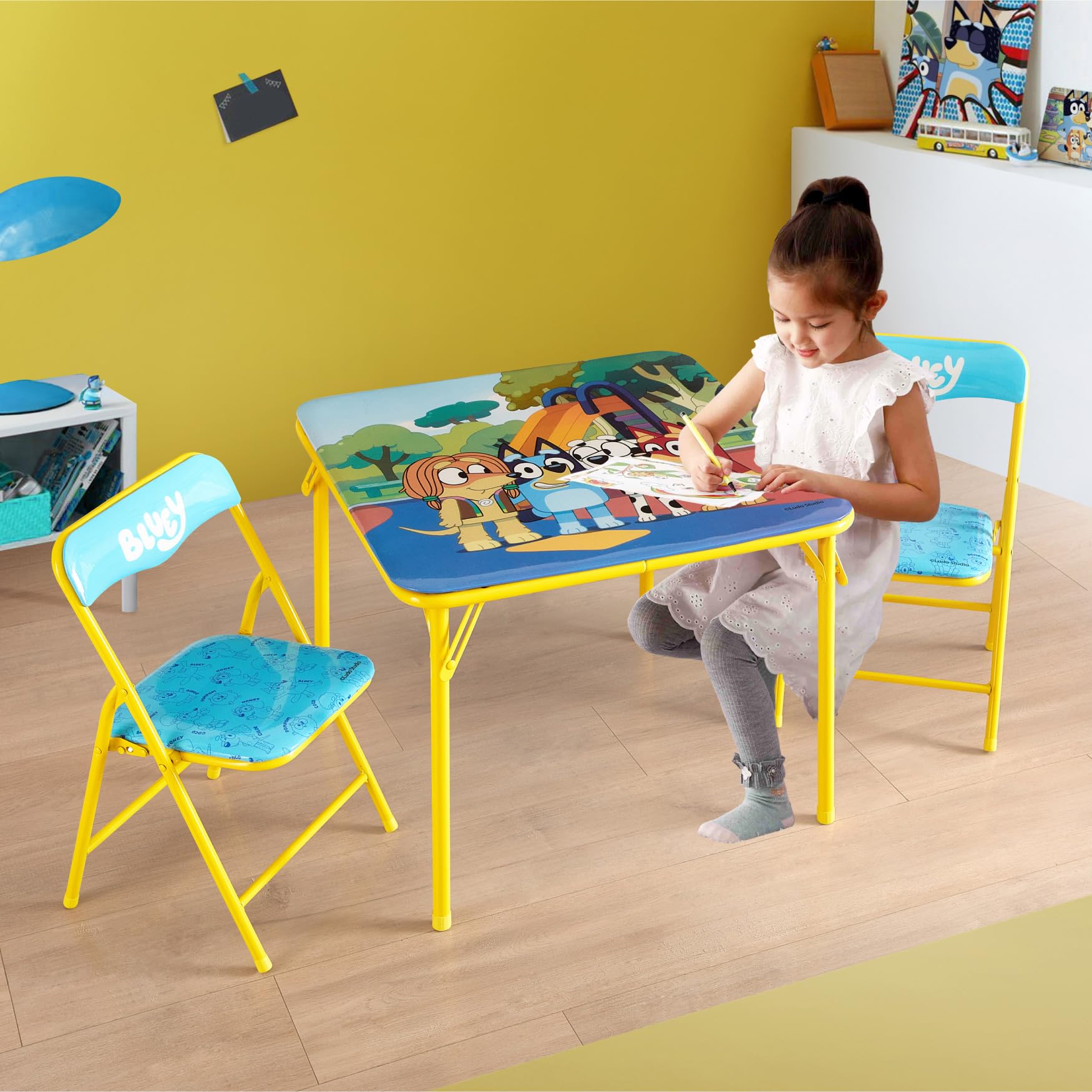 Idea Nuova Bluey three-piece set supports age 3 plus activities.