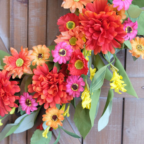 Idyllic 20in wreath for entrance or gate with sunny vibes.