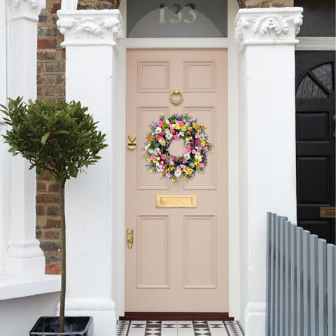 Idyllic versatile decor wreath suitable for doors, fireplaces, and windows.