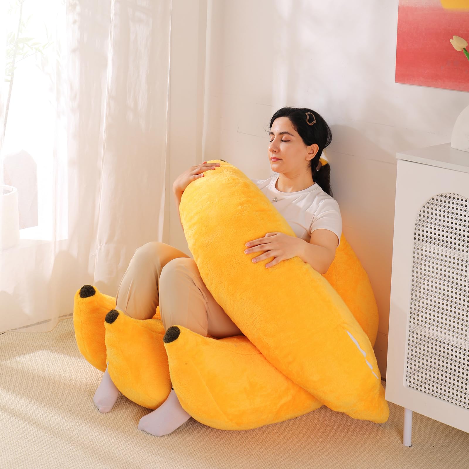IEVENW banana bean bag creates a playful, versatile centerpiece for rooms.