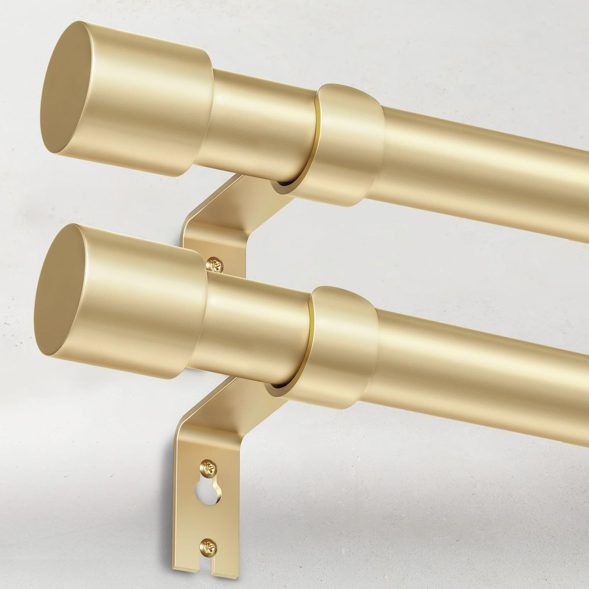IFELS 2-pack curtain rods in gold finish provide sturdy window dressing.