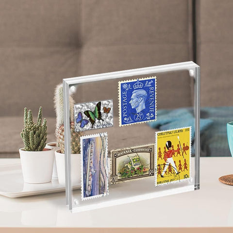 ILYXY desktop display stand brightens home or office with memories.