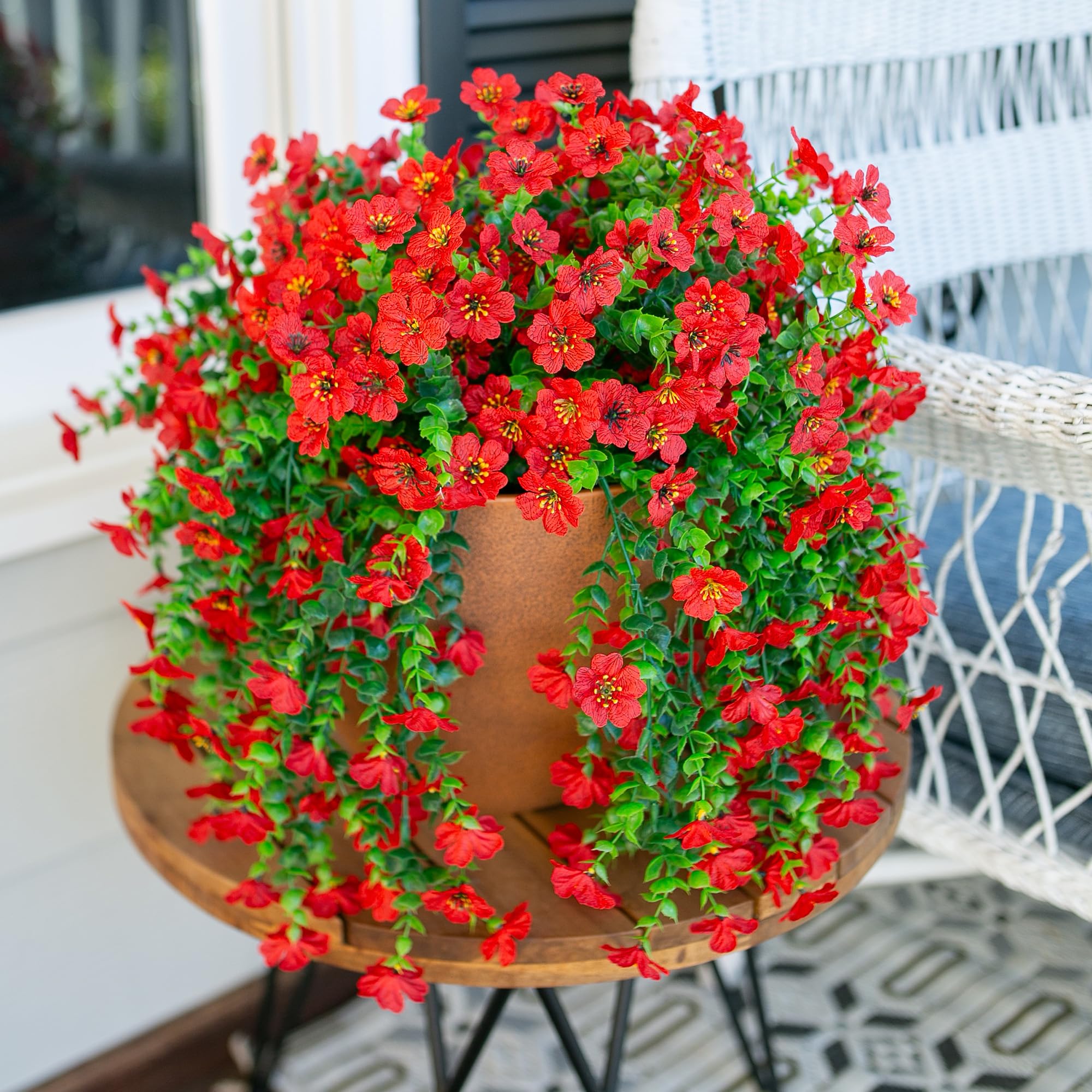 INSPRING red daisy outdoor decoration for year round use