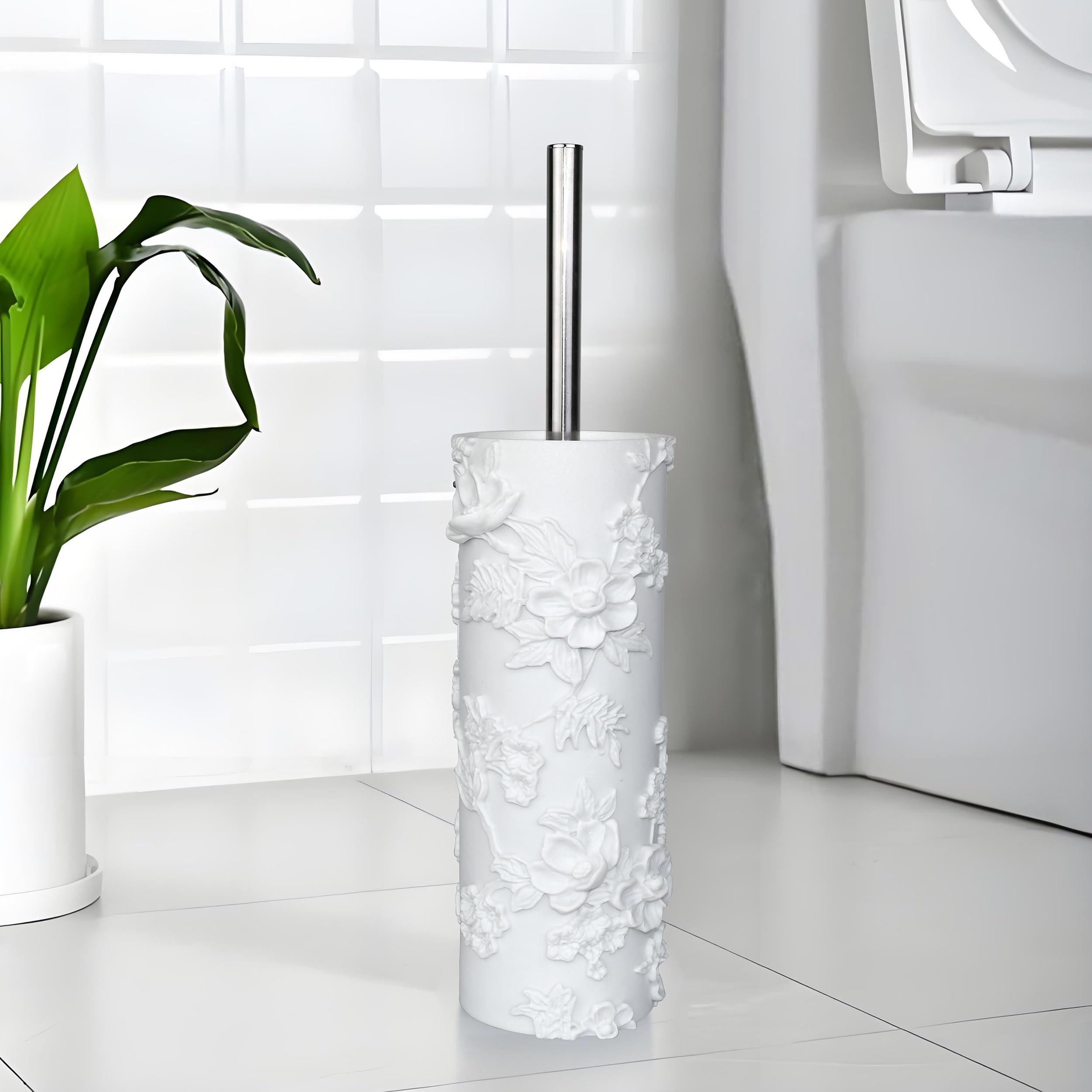 Indecor Home durable bristles ensure thorough cleaning around the toilet.