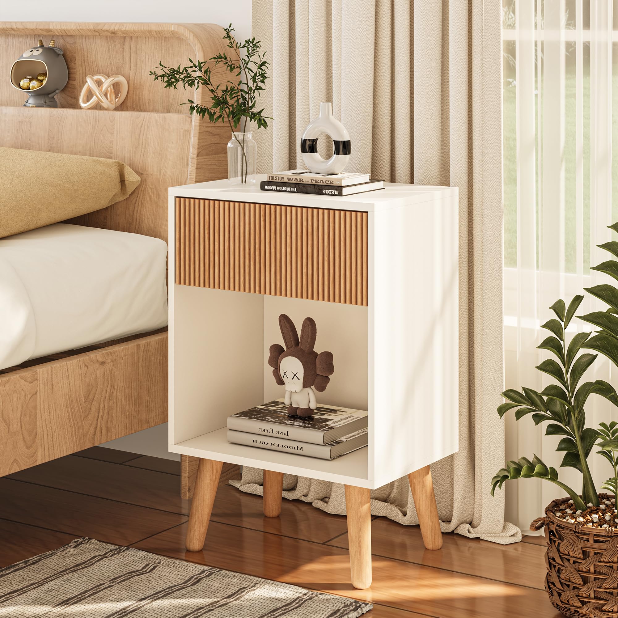 INNOD Fluted Nightstand top surface with lamp for practical use
