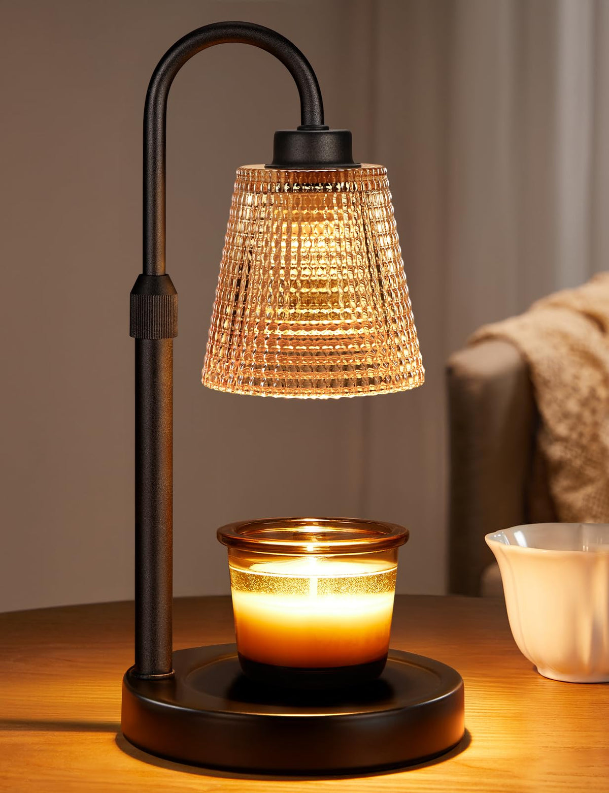 Innqoo Amber Candle Warmer base: flame-free design for safe, cozy homes.
