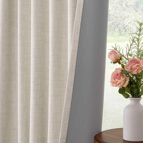 INOVADAY back-tab hanging option demonstrates pleated style