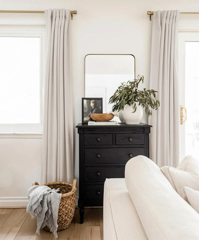 INOVADAY blackout lining provides privacy and light control