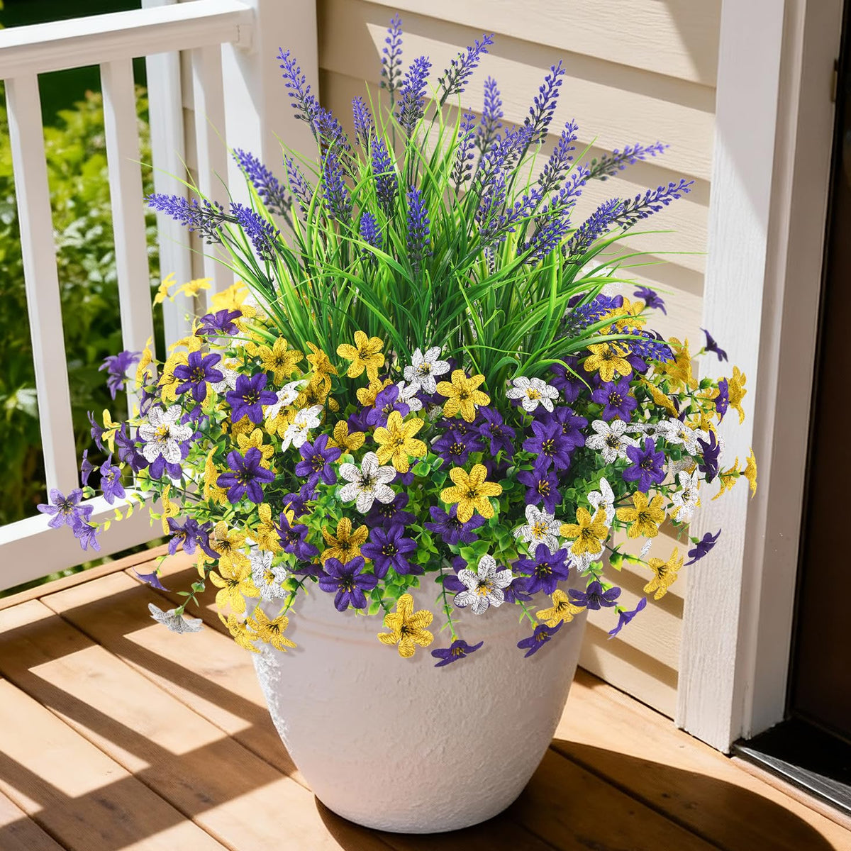 INQCMY daisy bundle for outdoor planters adds lasting color.
