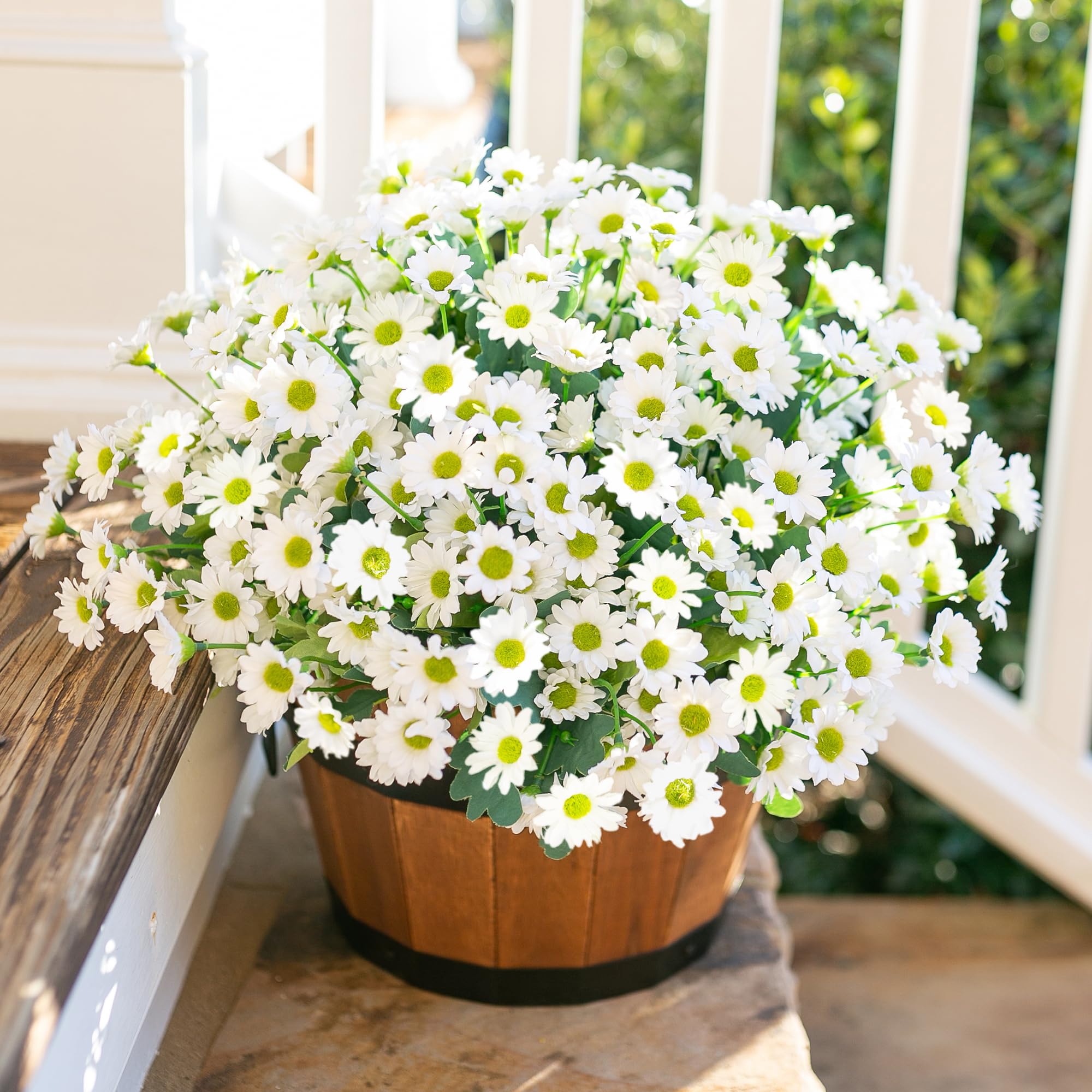 INSPRING wedding or event decor with reusable outdoor daisies