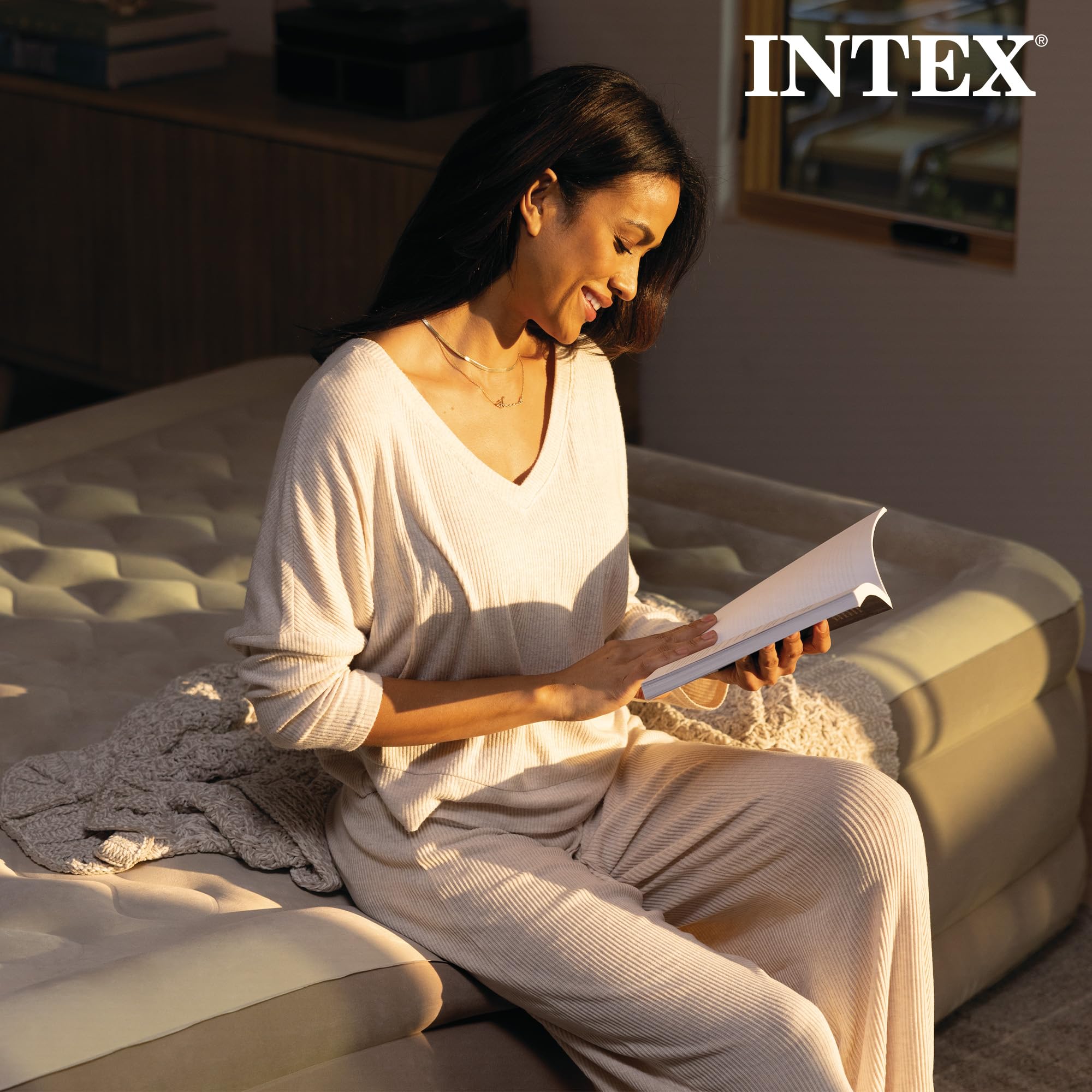 Intex Dura-Beam Deluxe Ultra Plush air mattress inflation time highlights quick setup