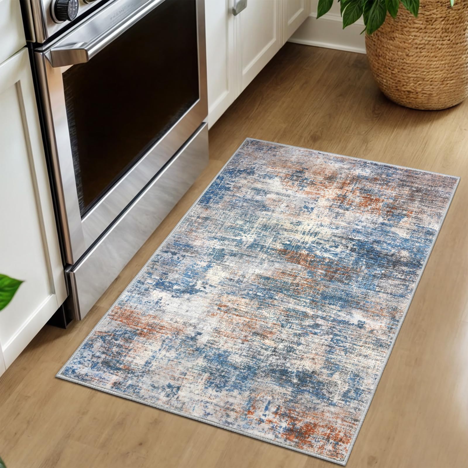 IOHOUZE soft-touch rug delivers cozy underfoot feel for busy entryways.