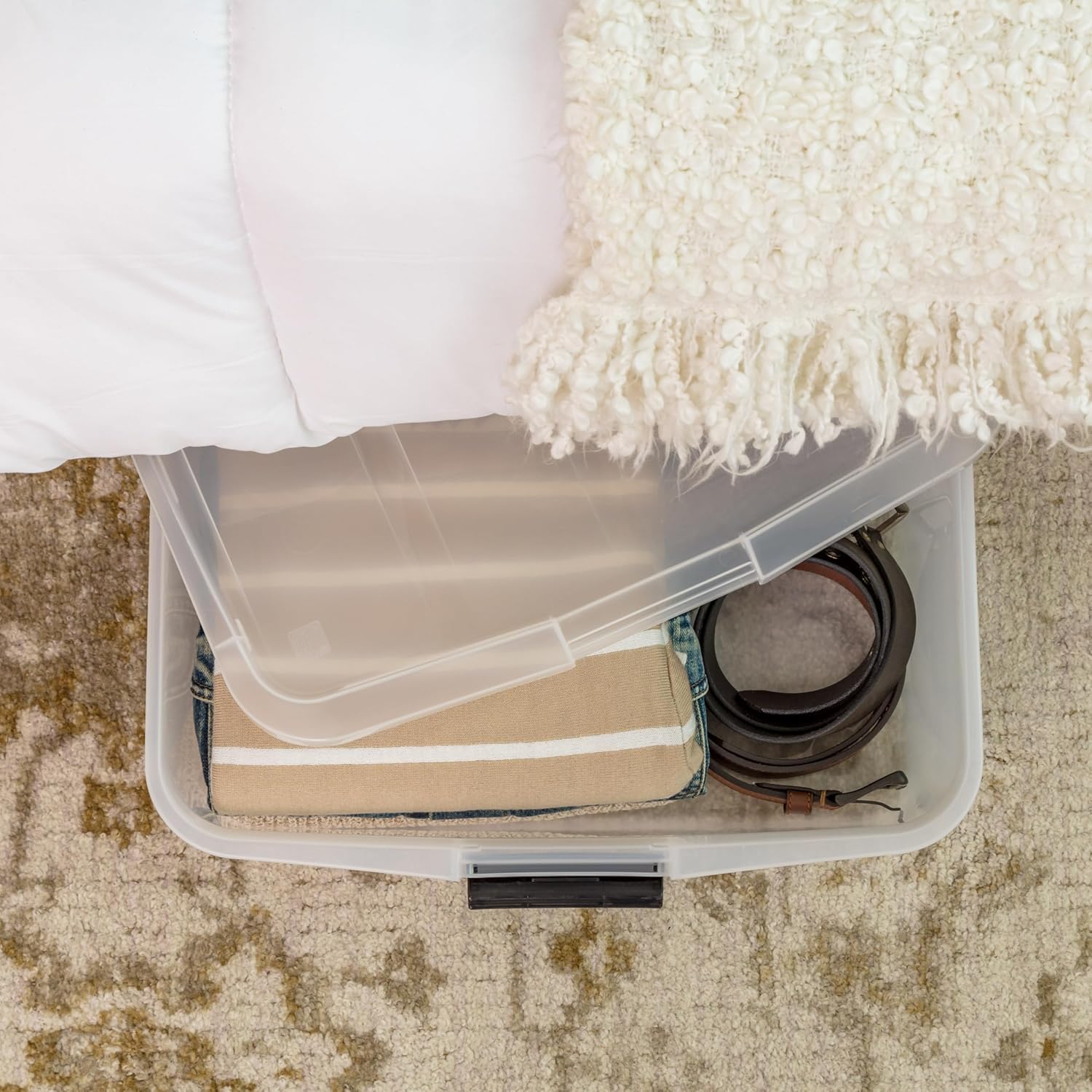 IRIS USA dust-protected lid for under-bed storage
