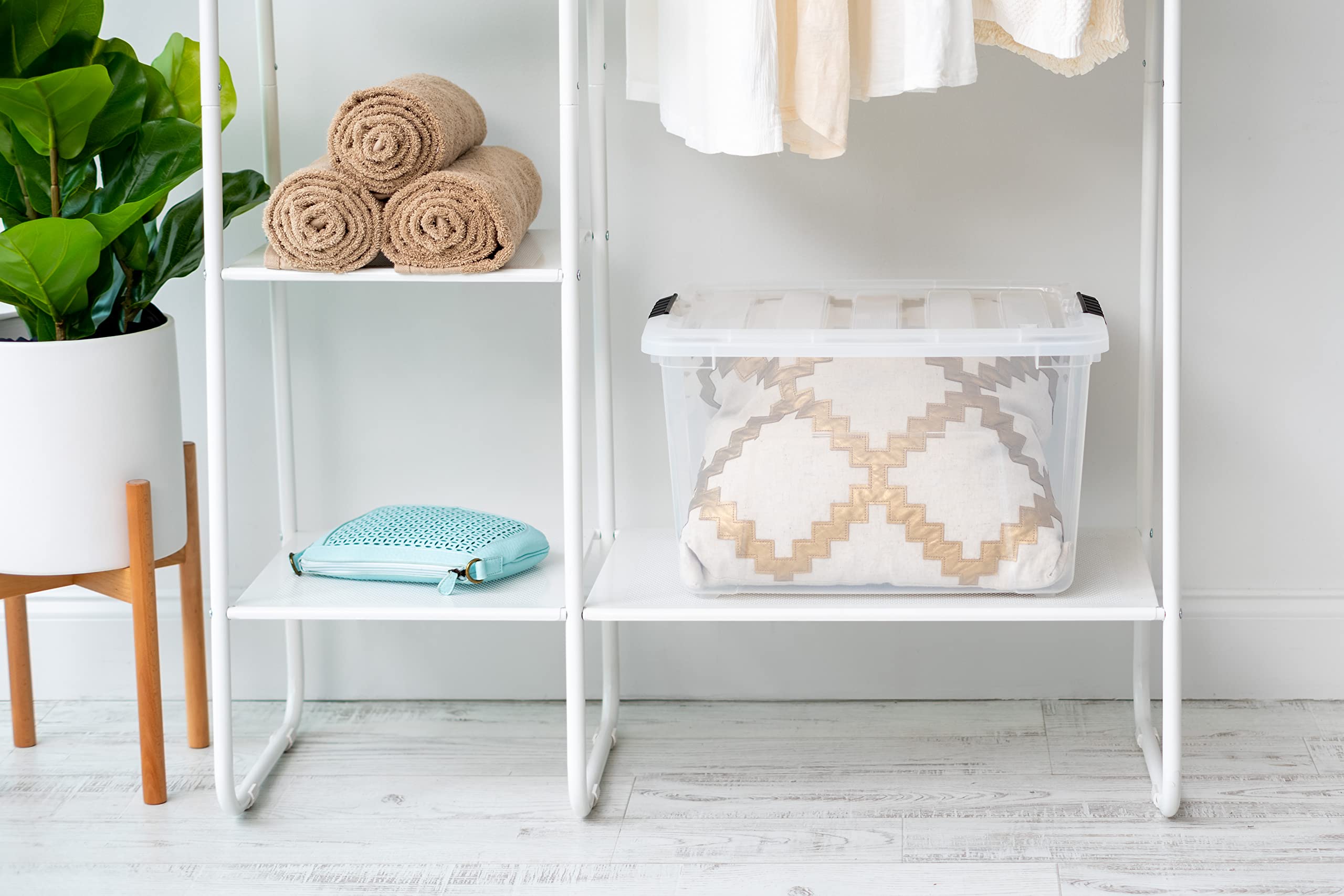 IRIS USA pull handle enables smooth shelf access.