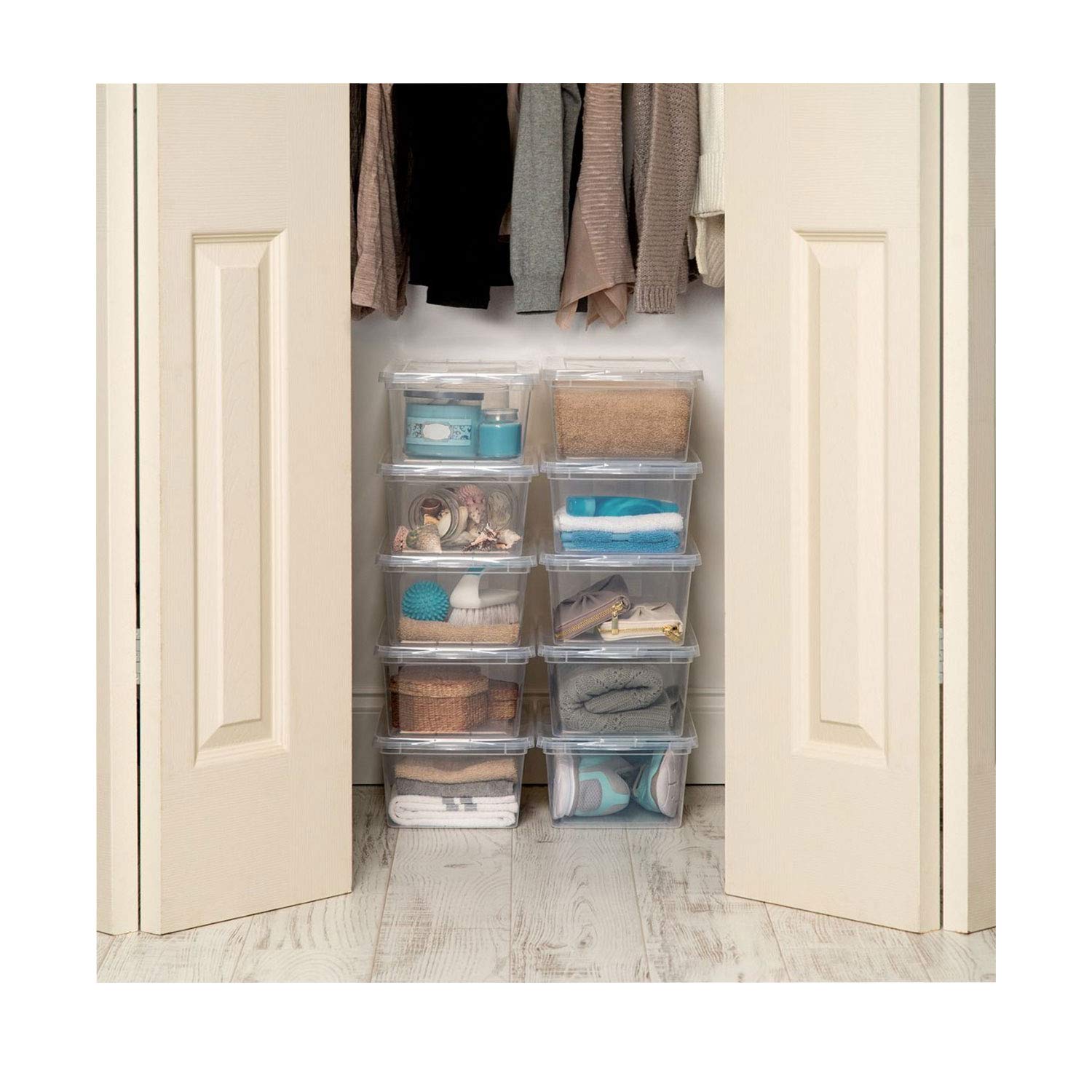 IRIS USA stackable lid on 7qt bin enables space-saving storage.