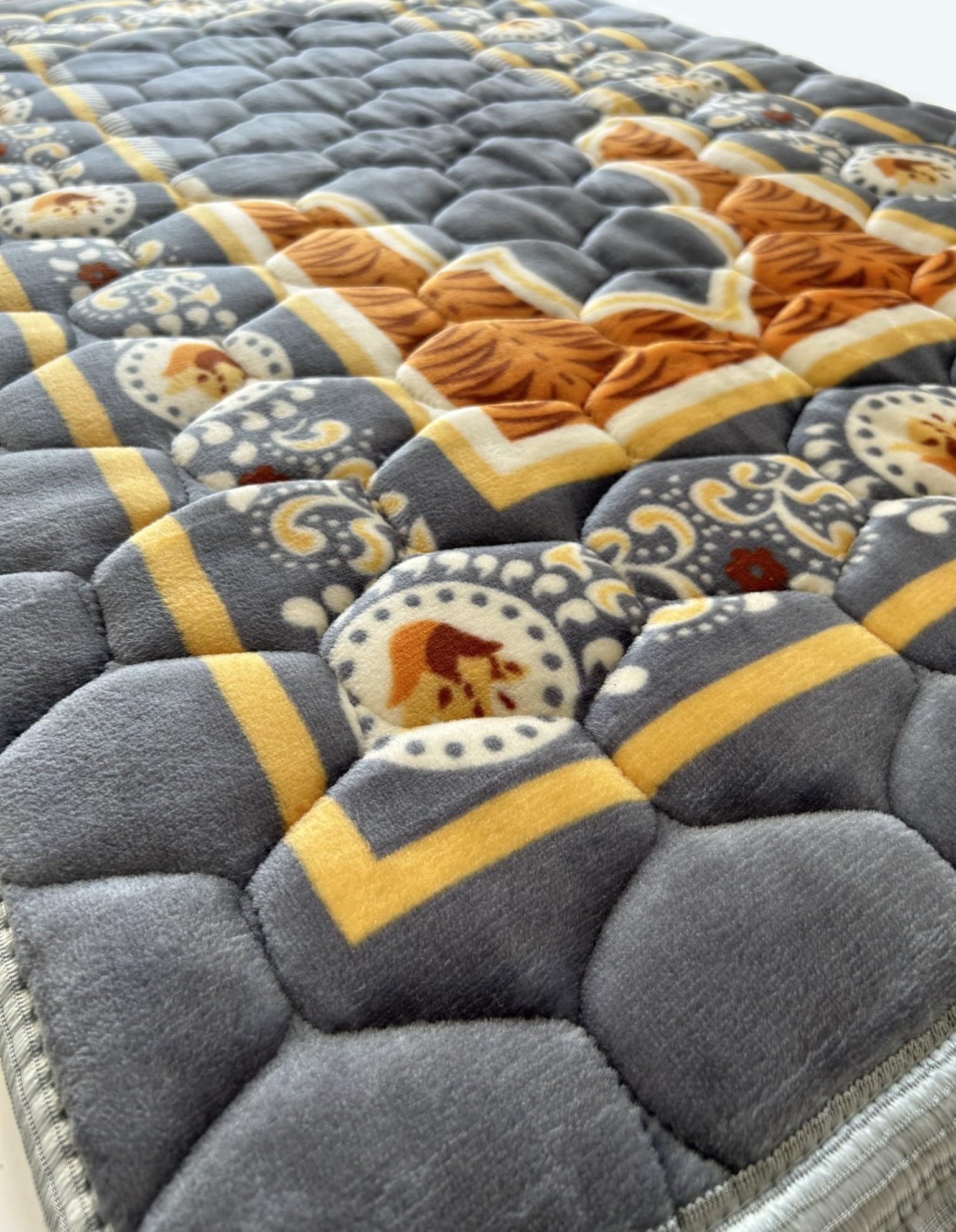 Islamika Eid gift set including rug and beads for Ramadan celebrations