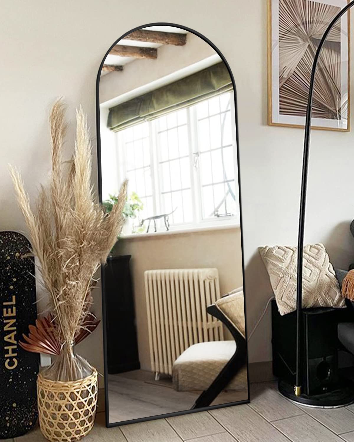 ITSRG aluminum-frame mirror with a modern look