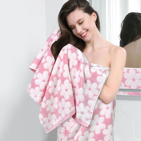 Jacquotha fast-drying towel ideal for travel and dorm.