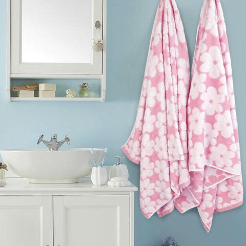 Jacquotha reinforced seams visible on durable towel.