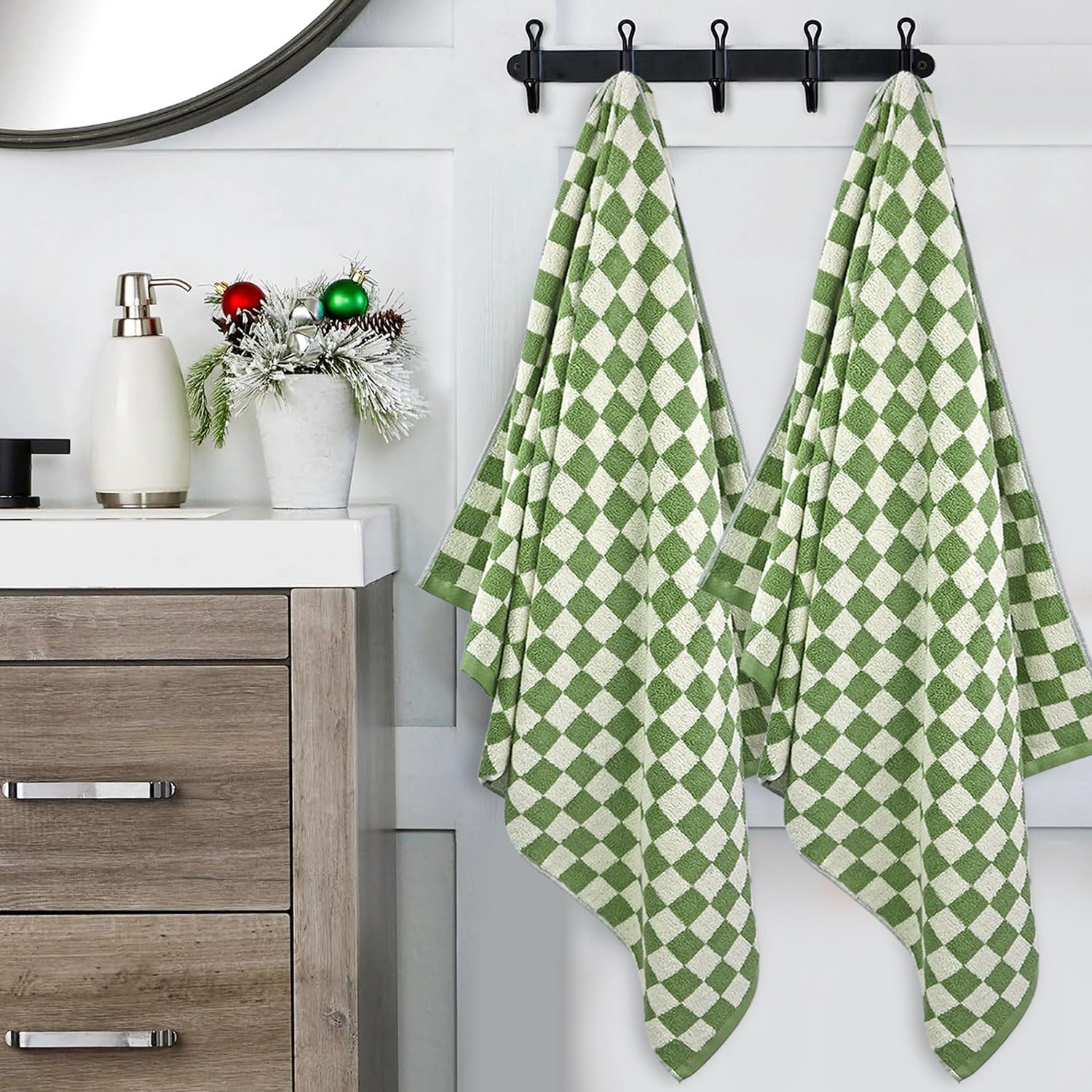 Jacquotha towels set offers versatile use for bath, gym, or travel.