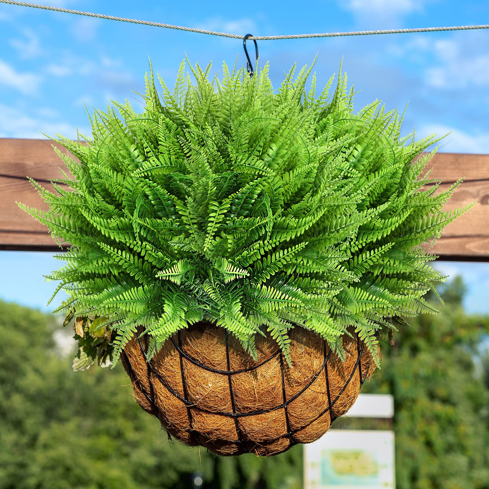 Janinka fern stems feature iron wire for easy shaping.