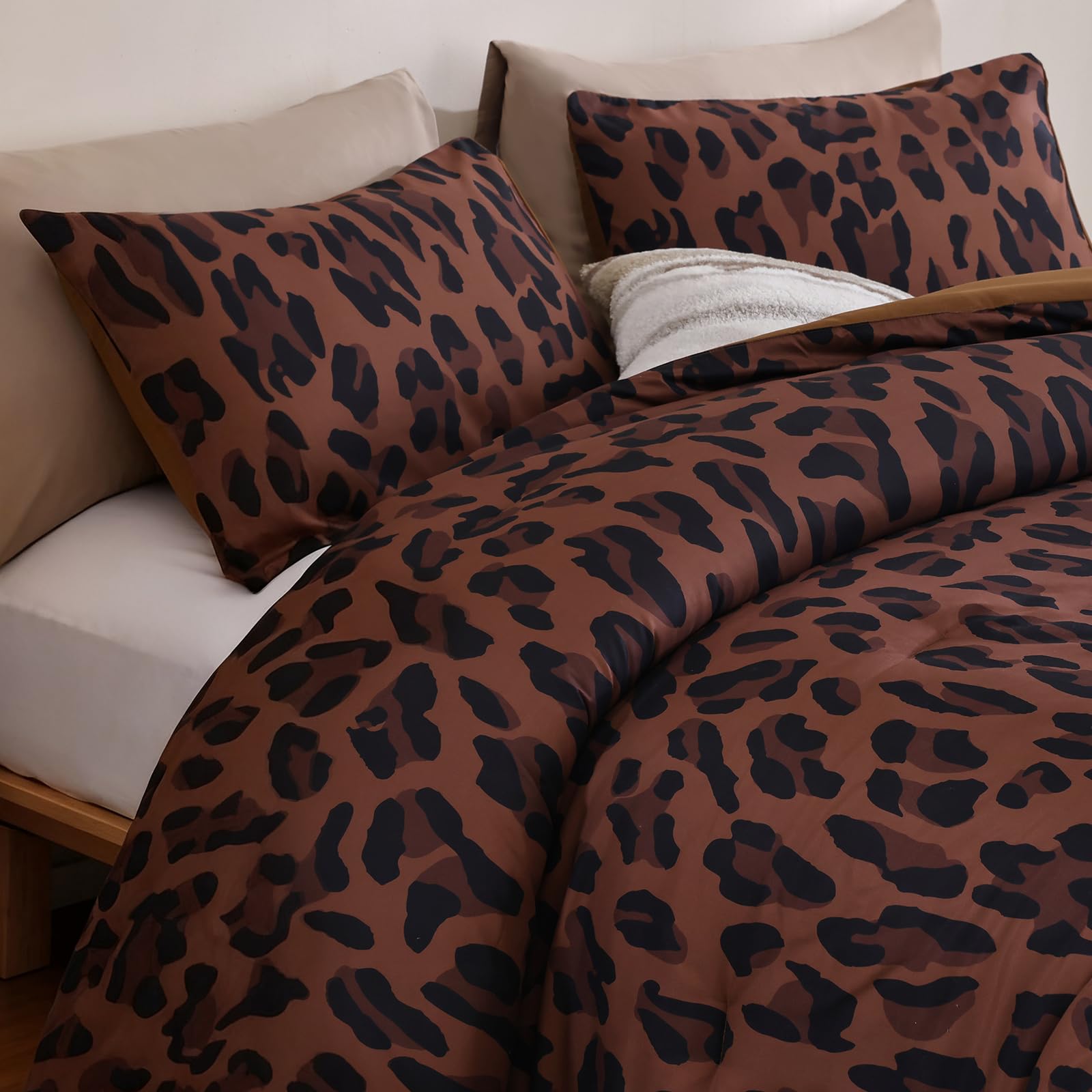 JANZAA easy-care design keeps colors vibrant after washing and minimal wrinkle.
