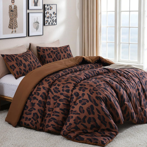 JANZAA queen set with two pillow shams ensures complete look and comfort.