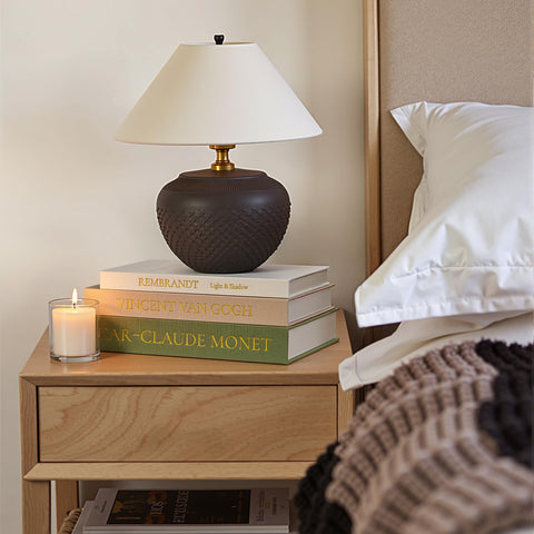 JARLINK mantle decor setup showcases coordinated color tones for cohesive spaces.