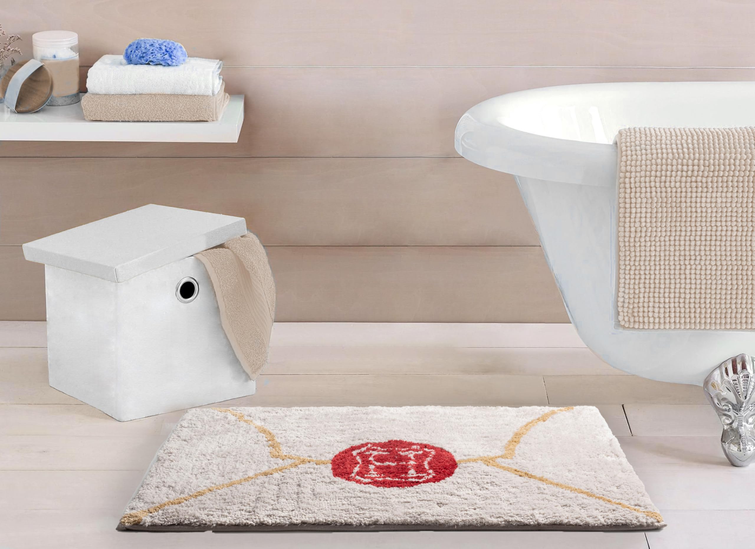 Jay Franco 20x30 bath rug provides ample coverage in front of tub or sink