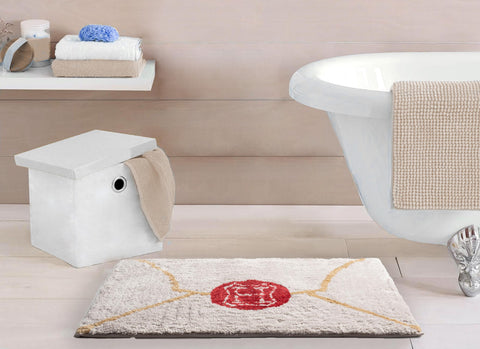 Jay Franco 20x30 bath rug provides ample coverage in front of tub or sink
