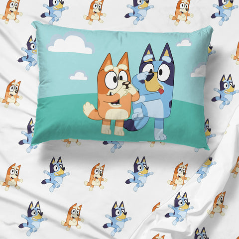 Jay Franco Bluey kids bedroom scene with themed sheets