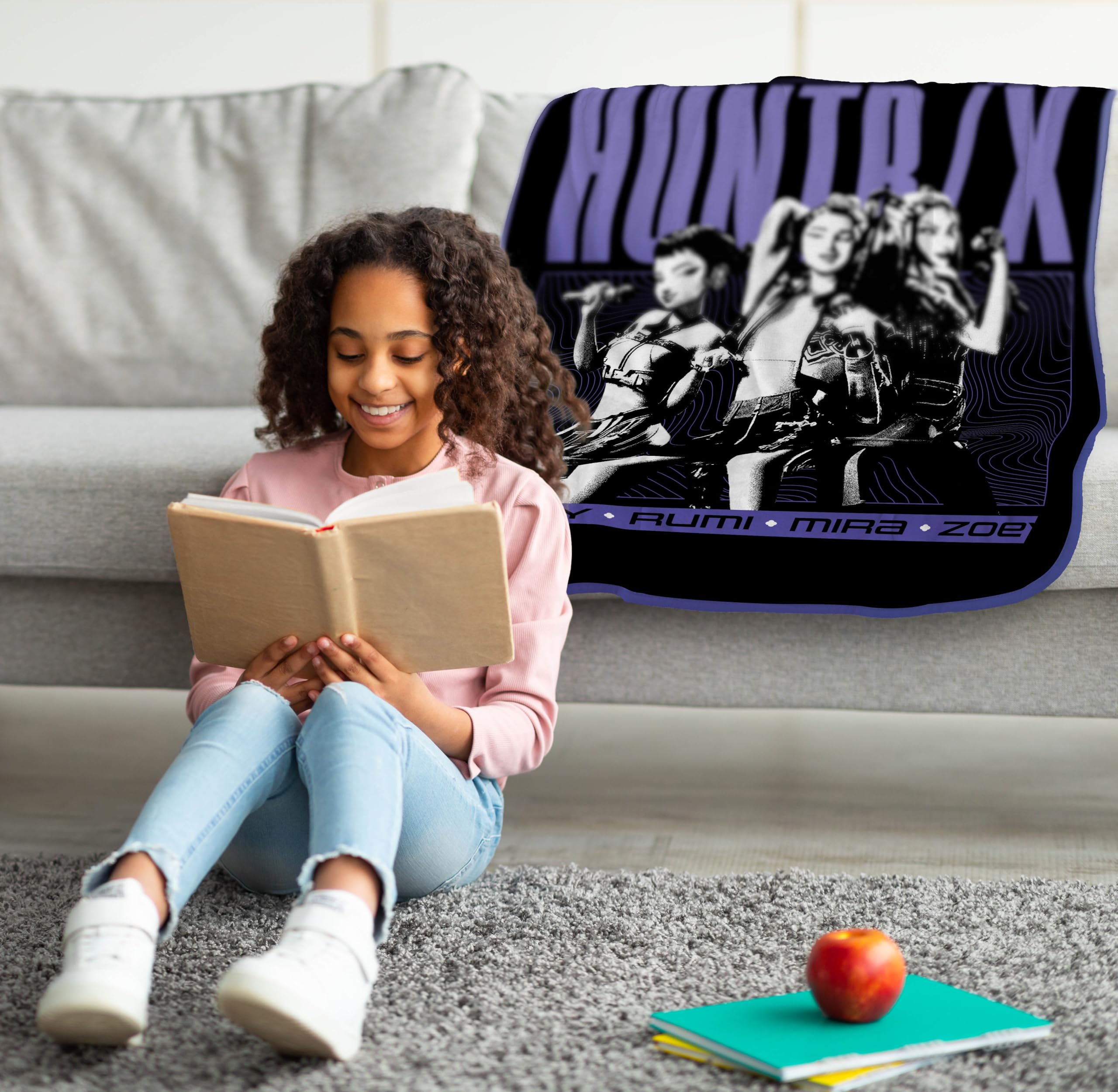 Jay Franco Huntrix throw close-up fabric highlights ultra-soft microfiber texture.
