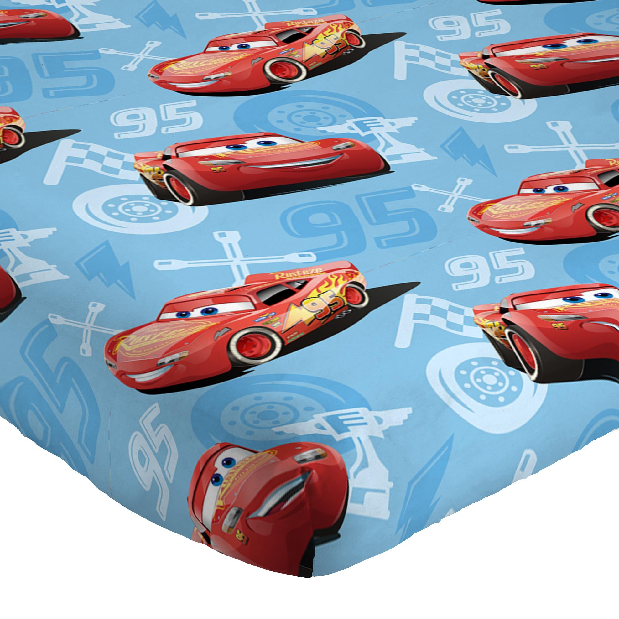 Jay Franco ultra-soft microfiber provides breathable, lightweight comfort for year-round use.