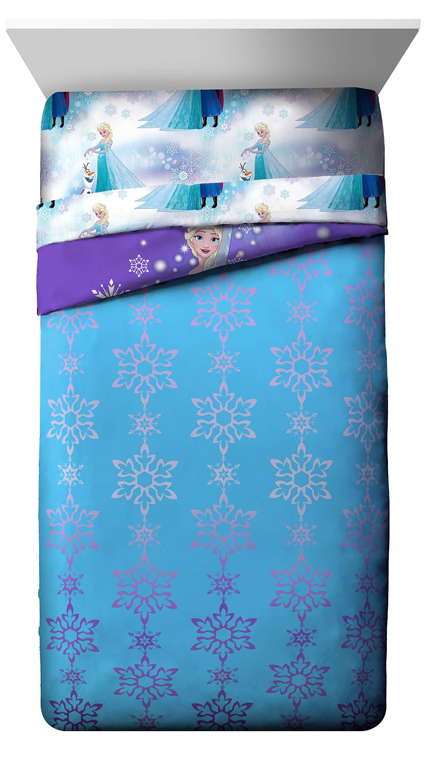 Jay Franco Frozen sheet set provides smooth, breathable sleeping surface.