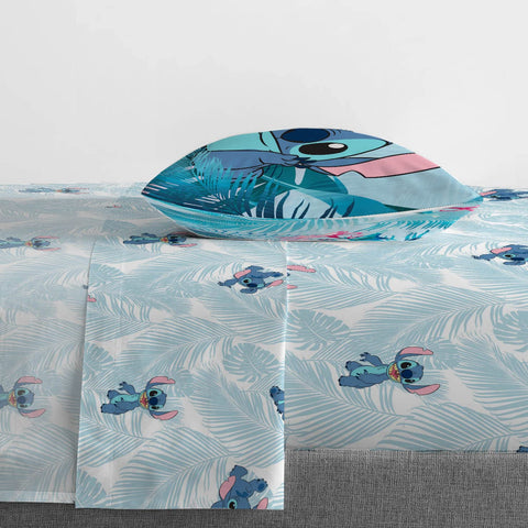 Jay Franco Disney pillowcase pair complements the set for daily use.
