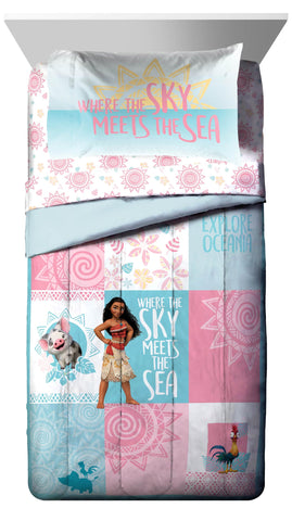 Jay Franco Disney Moana twin comforter featuring Pua and Hei Hei design