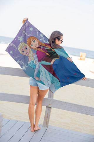 Jay Franco Frozen 2 towel great for pool or beach drying after sunshine.