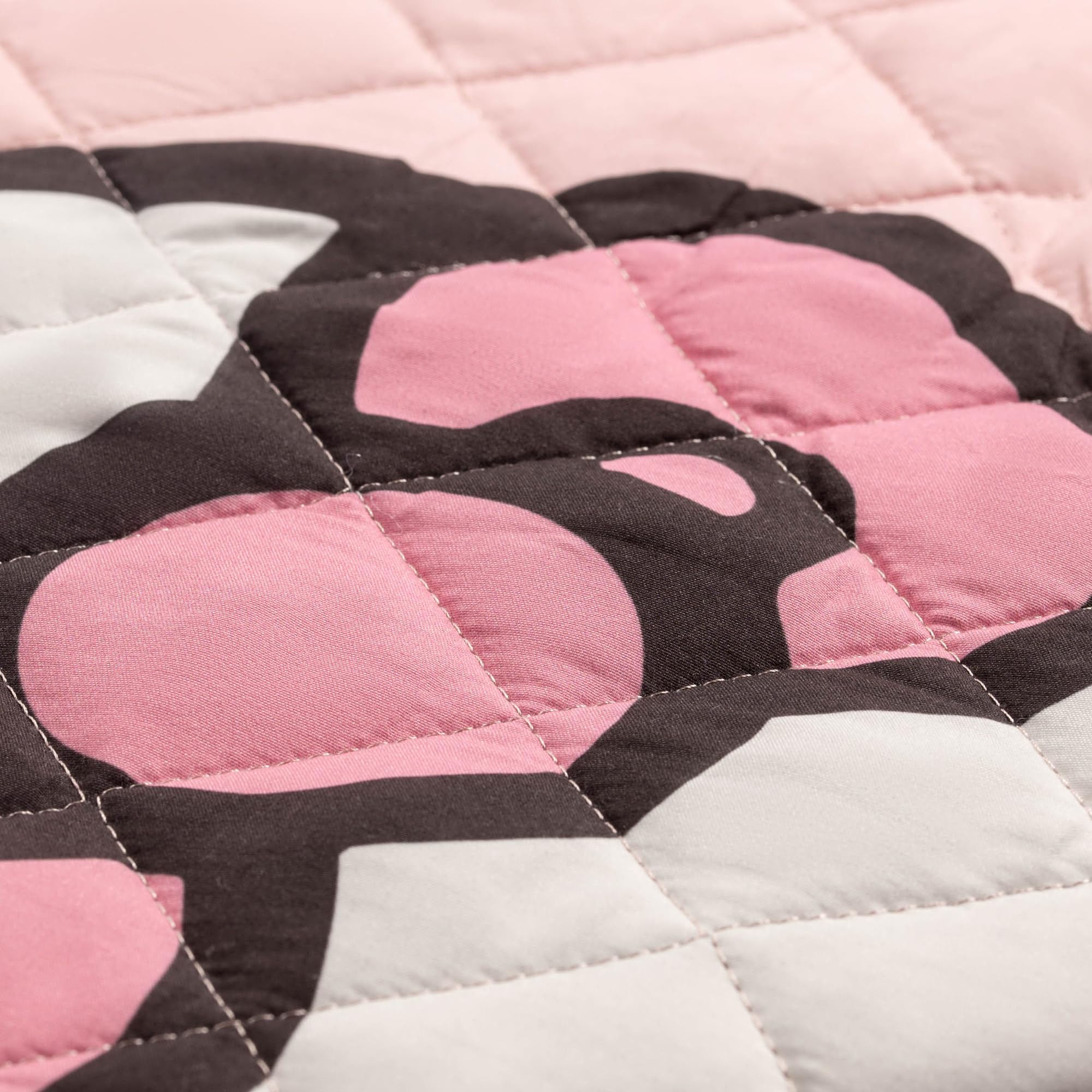 Hello Kitty quilt set packaged for easy gift-ready travel
