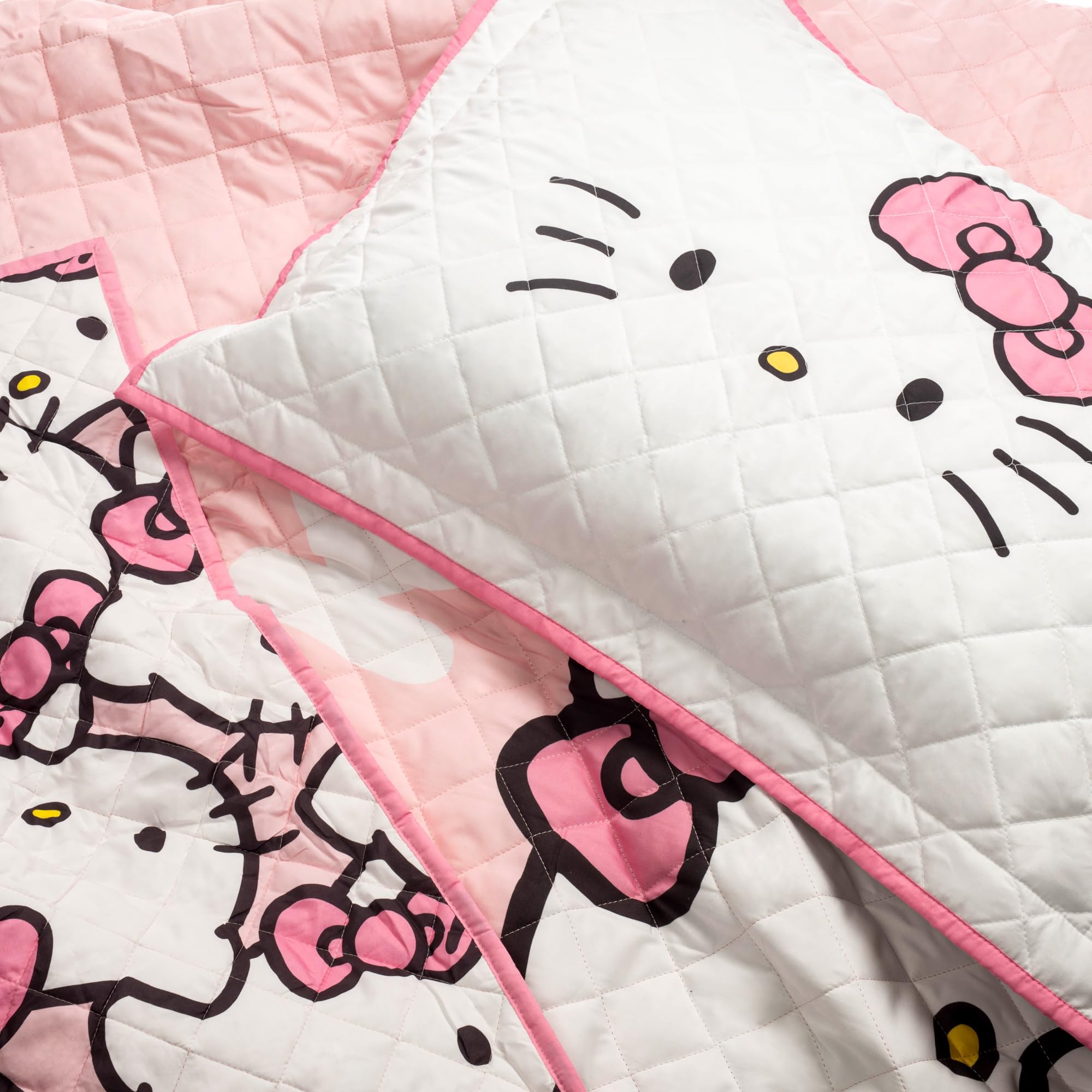 Jay Franco Hello Kitty sham pair complements the quilt setup